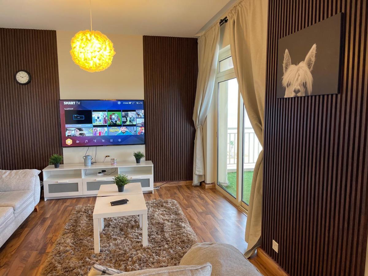 نفرتيتي عروس البحر بانوراما ابراج الشاطئ 3 غرف يتطلب عوائل فقط Apartment *