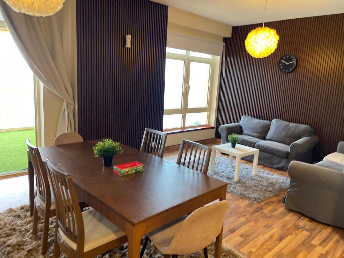نفرتيتي عروس البحر بانوراما ابراج الشاطئ 3 غرف يتطلب عوائل فقط Apartment *